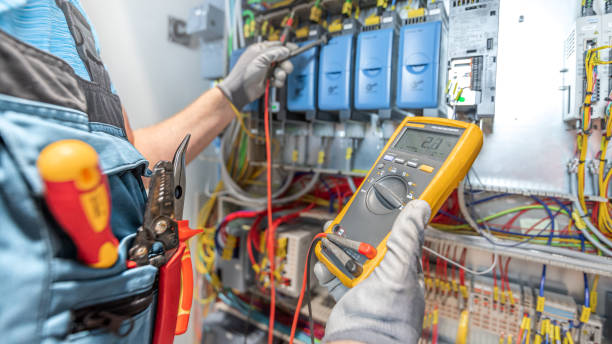 Best Local Electrician Companies  in El Valle De Arroyo Seco, NM